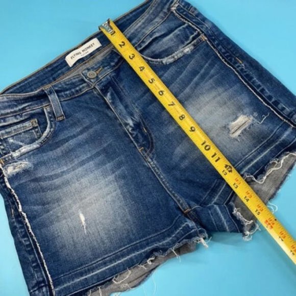 Flying Monkey Women’s Blue Belt Loop Fly Zip Distressed Jeans Shorts Size 30 - Picture 4 of 5
